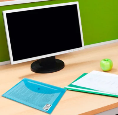 Папка-конверт с кнопкой STAFF А4 до 100 л прозрачная синяя 0,15 мм, 270470 Синий - фото