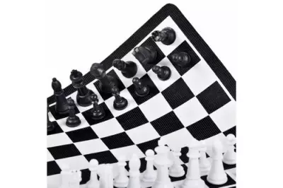 Шахматы и "уголки" магнитные "BOYSCOUT" в тубе, набор 2 в 1  - фото